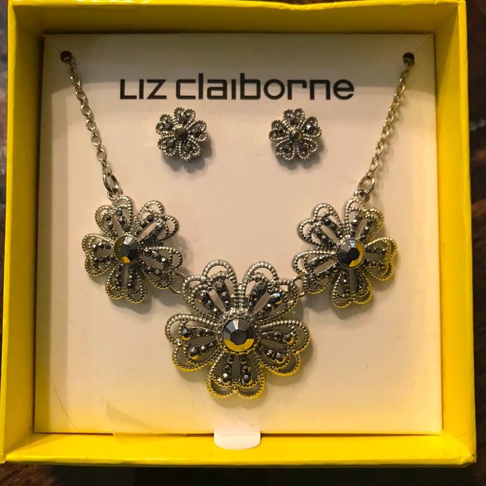 Liz Claiborne necklace and earring set